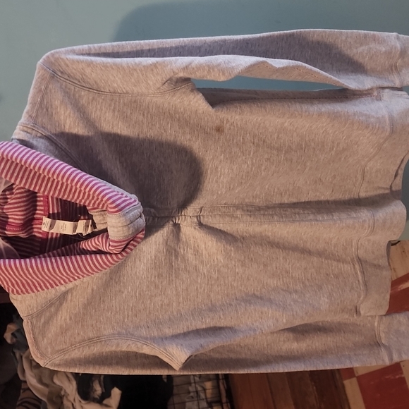Lululemon Pullover sweatshirt - Picture 3 of 4